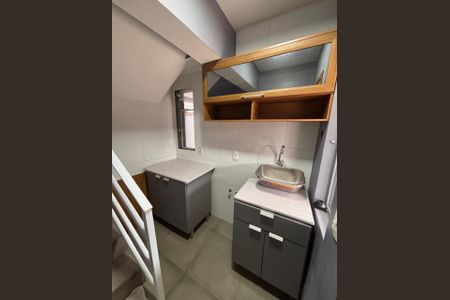Casa de condomínio para alugar com 93m², 2 quartos e 1 vagaÁrea de serviço