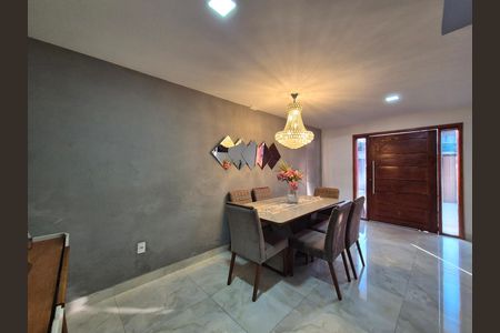Casa de condomínio para alugar com 120m², 3 quartos e 2 vagas