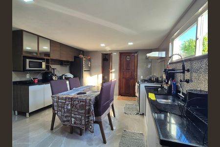 Casa de condomínio para alugar com 120m², 3 quartos e 2 vagas