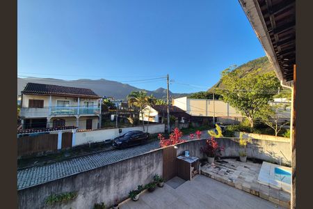 Casa de condomínio para alugar com 120m², 3 quartos e 2 vagas