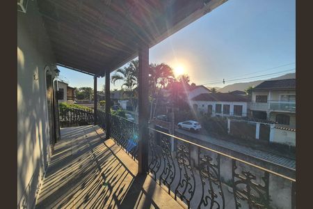 Casa de condomínio para alugar com 120m², 3 quartos e 2 vagas