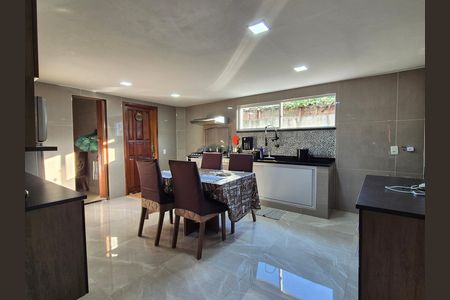 Casa de condomínio para alugar com 120m², 3 quartos e 2 vagas