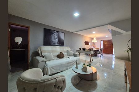 Casa de condomínio para alugar com 120m², 3 quartos e 2 vagas