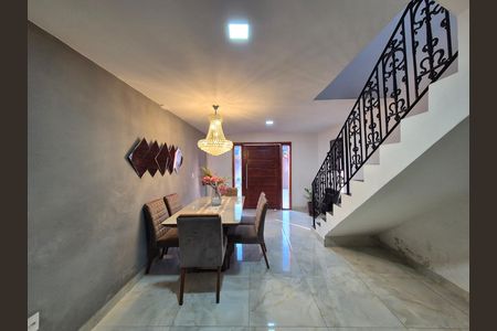 Casa de condomínio para alugar com 120m², 3 quartos e 2 vagas