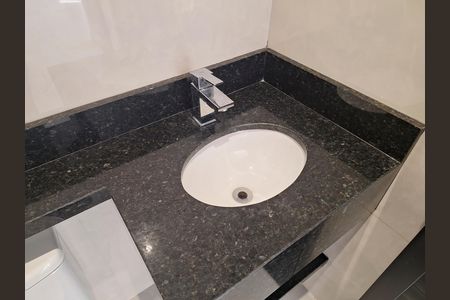 Casa de condomínio para alugar com 40m², 1 quarto e sem vagaBanheiro