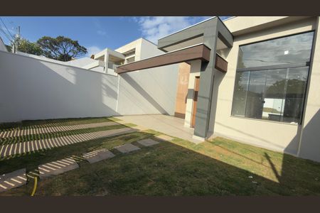 Casa à venda com 3 quartos, 130m² em Shalimar, Lagoa Santa