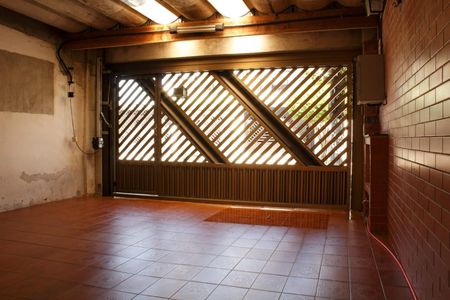 Casa à venda com 206m², 2 quartos e 2 vagas Casa à venda com 206m², 2 quartos e 2 vagasGaragem