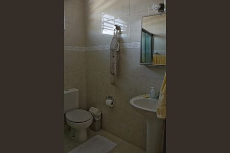 Casa à venda com 206m², 2 quartos e 2 vagas Casa à venda com 206m², 2 quartos e 2 vagasBanheiro