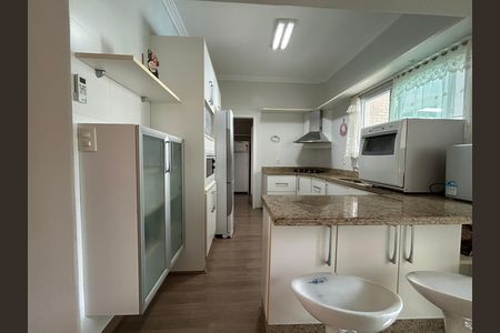 Casa para alugar com 500m², 3 quartos e 3 vagasCozinha