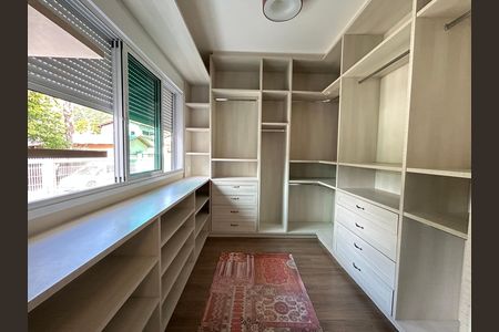 Casa para alugar com 500m², 3 quartos e 3 vagasSuíte 1 