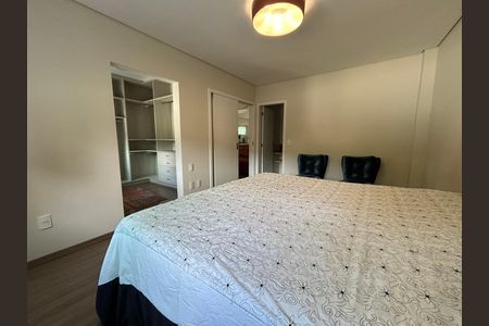 Casa para alugar com 500m², 3 quartos e 3 vagasSuíte 1