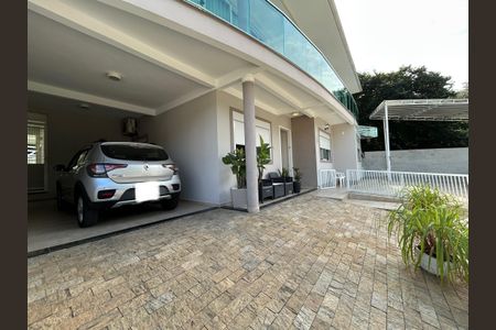 Casa para alugar com 500m², 3 quartos e 3 vagasÁrea externa