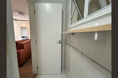 Casa para alugar com 500m², 3 quartos e 3 vagasBanheiro Social