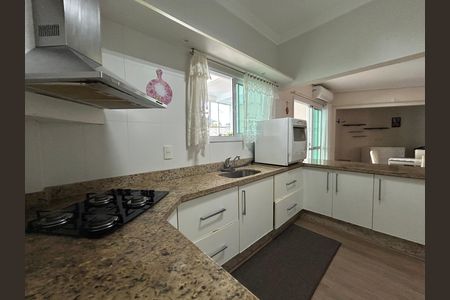 Casa para alugar com 500m², 3 quartos e 3 vagasCozinha