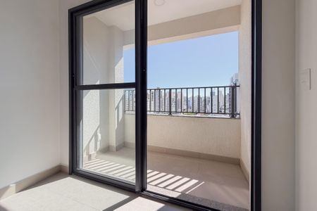 Apartamento à venda com 30m², 1 quarto e sem vaga Apartamento à venda com 30m², 1 quarto e sem vagaVaranda