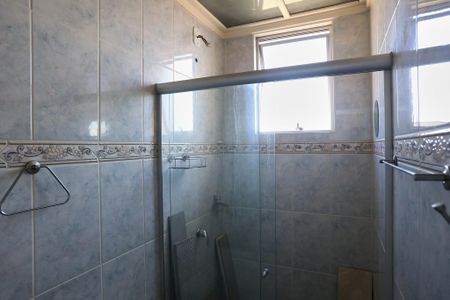 Apartamento à venda com 175m², 4 quartos e 2 vagas Apartamento à venda com 175m², 4 quartos e 2 vagasBanheiro da Suíte 1