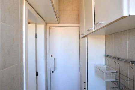 Apartamento à venda com 175m², 4 quartos e 2 vagas Apartamento à venda com 175m², 4 quartos e 2 vagasÁrea de Serviço