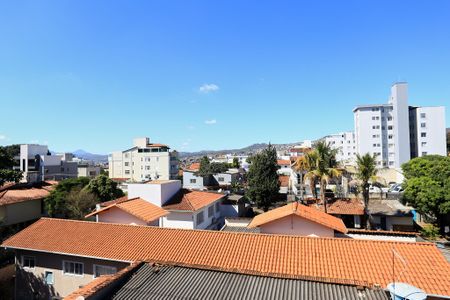 Apartamento à venda com 175m², 4 quartos e 2 vagas Apartamento à venda com 175m², 4 quartos e 2 vagasVista