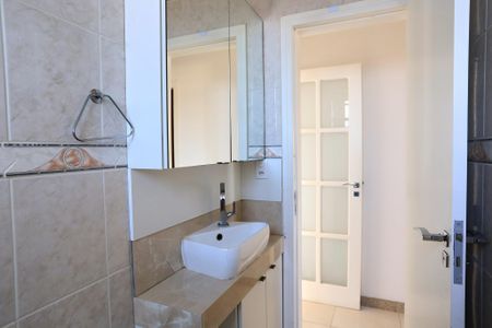 Apartamento à venda com 175m², 4 quartos e 2 vagas Apartamento à venda com 175m², 4 quartos e 2 vagasBanheiro