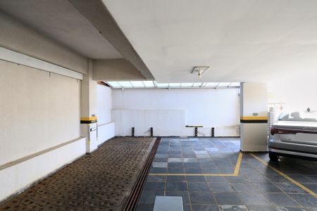 Garagem de apartamento à venda com 4 quartos, 175m² em Esplanada, Belo Horizonte