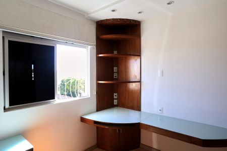 Apartamento à venda com 175m², 4 quartos e 2 vagas Apartamento à venda com 175m², 4 quartos e 2 vagasQuarto