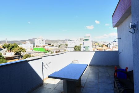 Apartamento à venda com 175m², 4 quartos e 2 vagas Apartamento à venda com 175m², 4 quartos e 2 vagasCobertura
