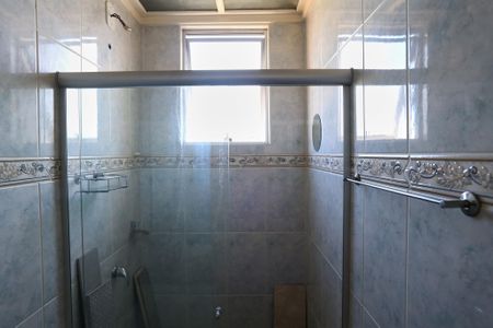 Apartamento à venda com 175m², 4 quartos e 2 vagas Apartamento à venda com 175m², 4 quartos e 2 vagasBanheiro da Suíte 1