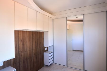 Apartamento à venda com 175m², 4 quartos e 2 vagas Apartamento à venda com 175m², 4 quartos e 2 vagasSuíte