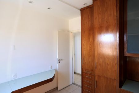 Apartamento à venda com 175m², 4 quartos e 2 vagas Apartamento à venda com 175m², 4 quartos e 2 vagasQuarto