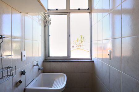 Apartamento à venda com 175m², 4 quartos e 2 vagas Apartamento à venda com 175m², 4 quartos e 2 vagasÁrea de Serviço