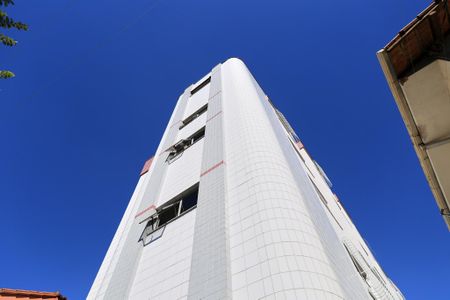 Apartamento à venda com 175m², 4 quartos e 2 vagas Apartamento à venda com 175m², 4 quartos e 2 vagasFachada