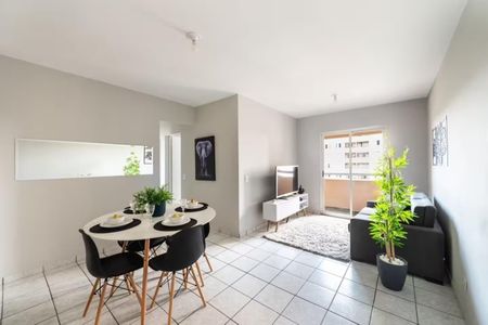 Apartamento para alugar com 67m², 3 quartos e 1 vagaSala