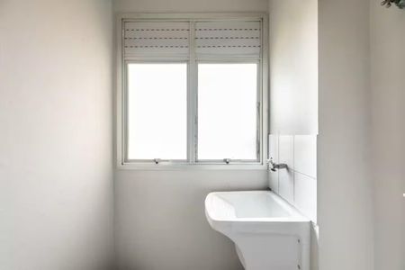 Apartamento para alugar com 67m², 3 quartos e 1 vagaÁrea de Serviço