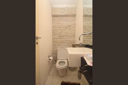 Apartamento à venda com 225m², 5 quartos e 2 vagas Apartamento à venda com 225m², 5 quartos e 2 vagasLavabo