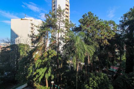 Apartamento à venda com 225m², 5 quartos e 2 vagas Apartamento à venda com 225m², 5 quartos e 2 vagasVista Varanda