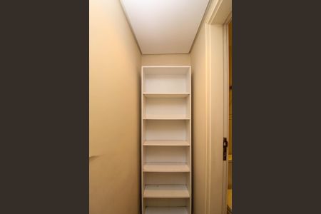 Apartamento à venda com 225m², 5 quartos e 2 vagas Apartamento à venda com 225m², 5 quartos e 2 vagasSuíte 1