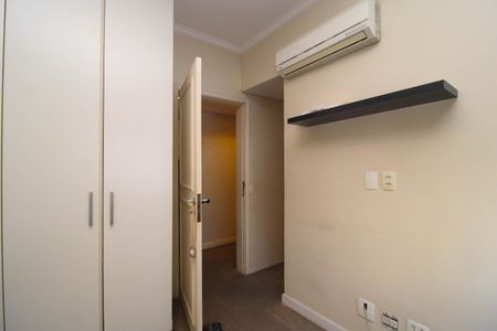 Apartamento à venda com 225m², 5 quartos e 2 vagas Apartamento à venda com 225m², 5 quartos e 2 vagasSuíte 1