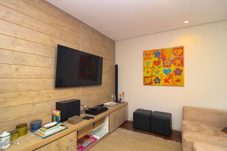 Apartamento à venda com 225m², 5 quartos e 2 vagas Apartamento à venda com 225m², 5 quartos e 2 vagasSala