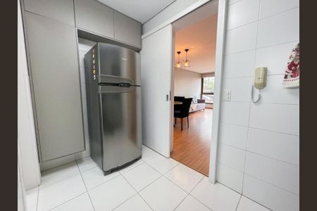 Cozinha de apartamento para alugar com 3 quartos, 120m² em Auxiliadora, Porto Alegre