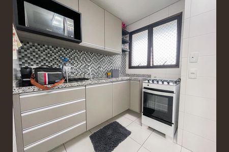 Cozinha de apartamento para alugar com 3 quartos, 120m² em Auxiliadora, Porto Alegre