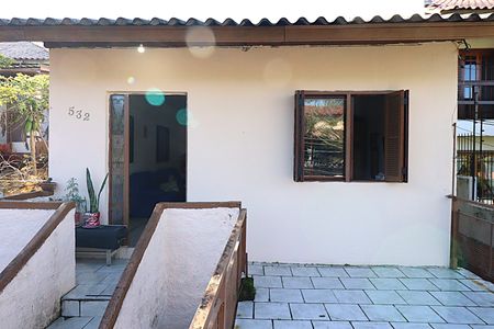 Área externa de casa à venda com 2 quartos, 360m² em Bom Jesus, Porto Alegre
