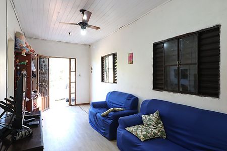 Sala de casa à venda com 2 quartos, 360m² em Bom Jesus, Porto Alegre