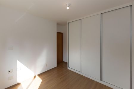 Apartamento à venda com 125m², 3 quartos e 3 vagas Apartamento à venda com 125m², 3 quartos e 3 vagasQuarto 1