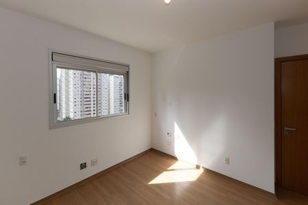 Apartamento à venda com 125m², 3 quartos e 3 vagas Apartamento à venda com 125m², 3 quartos e 3 vagasQuarto 1