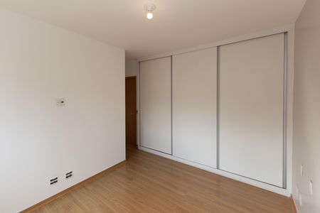 Apartamento à venda com 125m², 3 quartos e 3 vagas Apartamento à venda com 125m², 3 quartos e 3 vagasSuíte 1