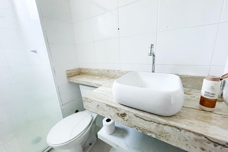 Banheiro de apartamento para alugar com 2 quartos, 43m² em Parque Nações Unidas, São Paulo