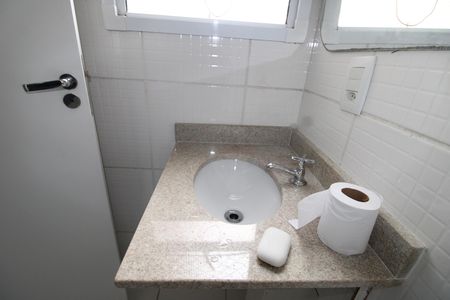 Apartamento à venda com 45m², 2 quartos e sem vagaBanheiro