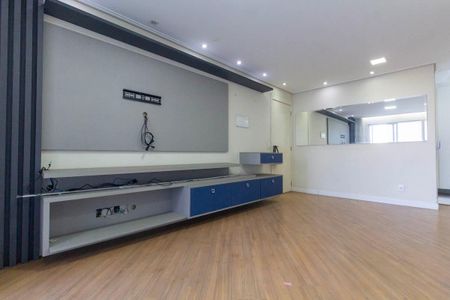 Apartamento para alugar com 68m², 2 quartos e 1 vaga Apartamento para alugar com 68m², 2 quartos e 1 vagaSala