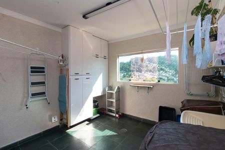 Casa à venda com 273m², 3 quartos e 5 vagasÁrea de Serviço