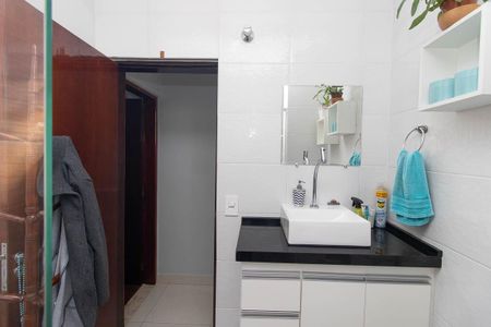 Casa à venda com 273m², 3 quartos e 5 vagasBanheiro 2